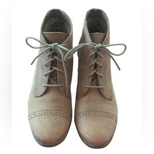 G.H. Bass & Co. Porter Leather Booties